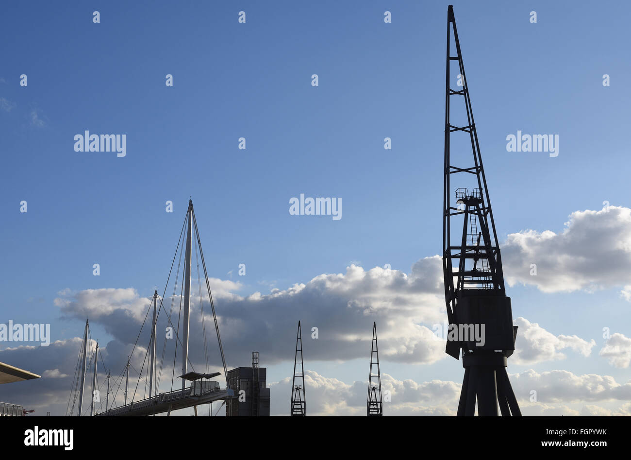 Silhouettes de grues, Excel, Royal Victoria Dock, London Docklands,East UK Banque D'Images