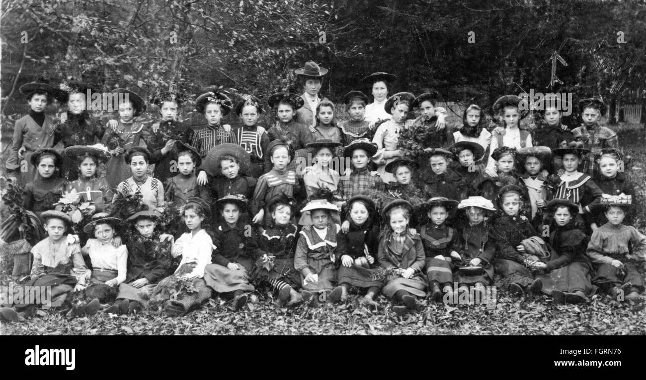 Pédagogie, photo de classe, classe de filles, vers 1910, droits additionnels-Clearences-non disponible Banque D'Images