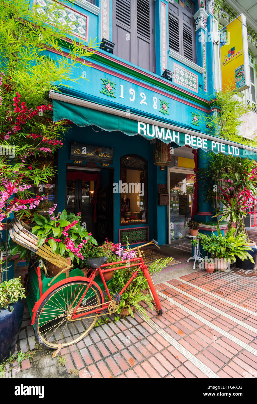 Façade de la boutique spécialiste de la culture Peranakan Rumah Bebe de Katong, Singapour Banque D'Images