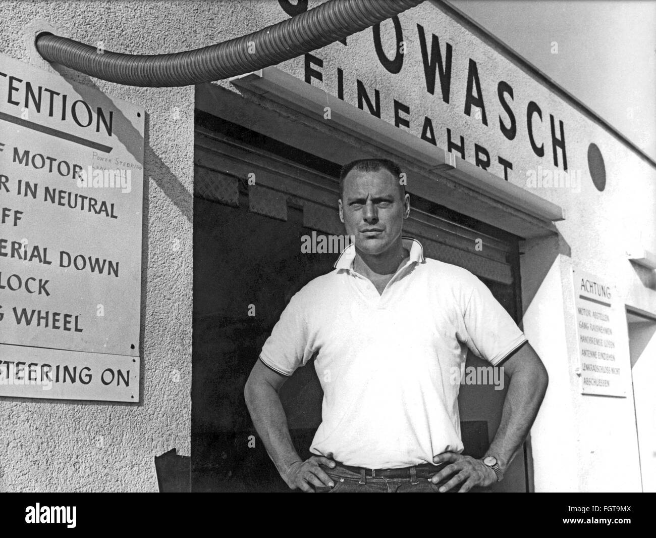 Géographie / Voyage, Allemagne, personne, travailleur étranger américain Roger Wasson comme propriétaire d'un lavage de voiture, Munich, 10.10.1966, droits supplémentaires-Clearences-non disponible Banque D'Images