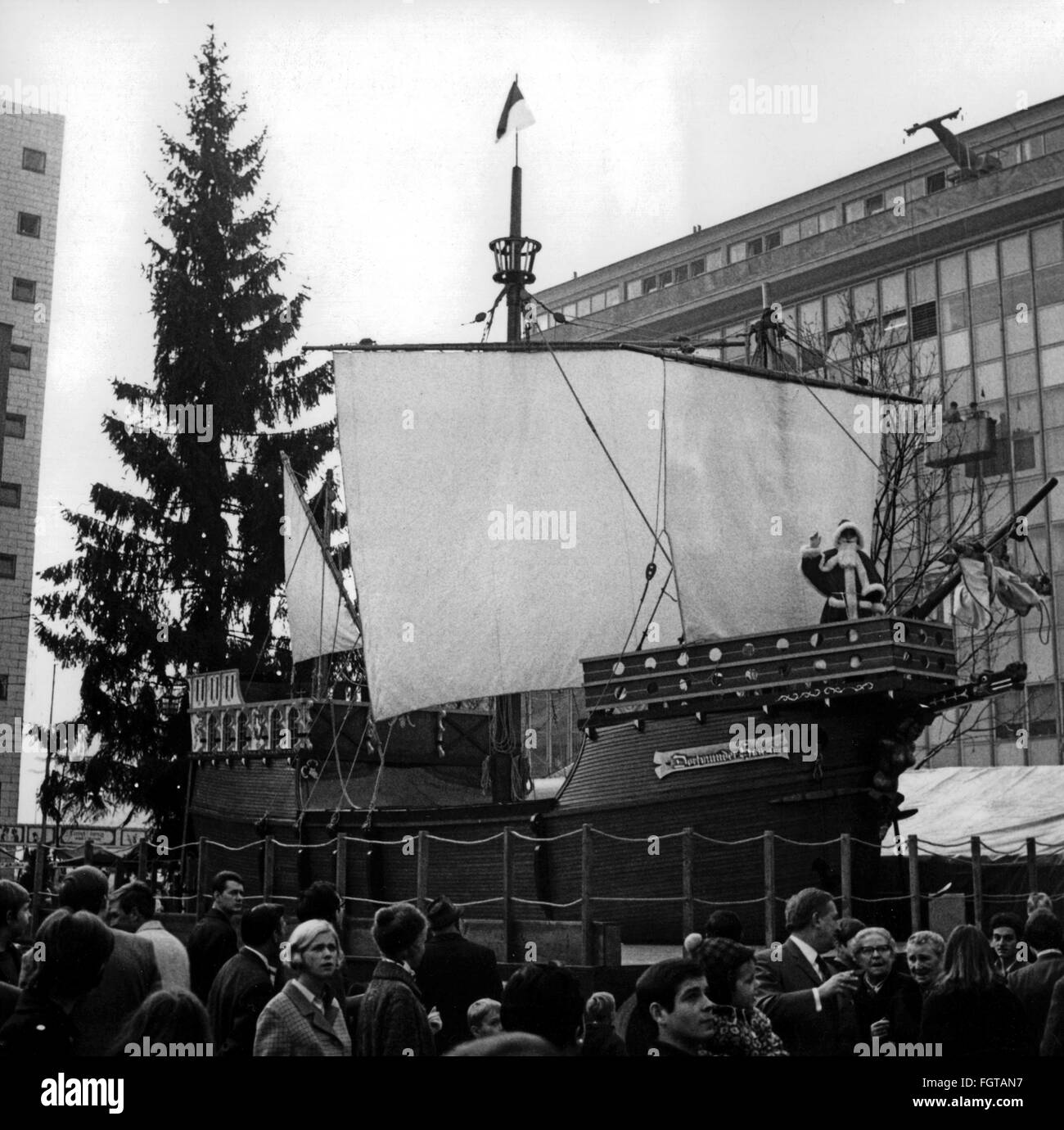 Géographie / voyage, Allemagne, Rhénanie-du-Nord-Westphalie, Dortmund, traditionnel Cog de Noël, fin des années 1960, droits supplémentaires-Clearences-non disponible Banque D'Images