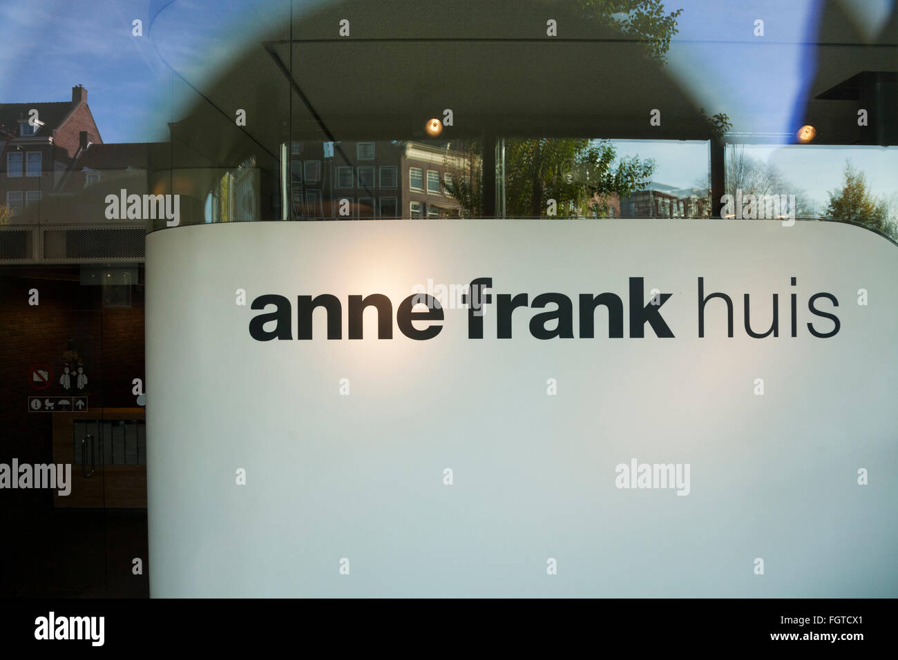 Inscrivez-vous à l'avant de la maison d'Anne Frank / Museum à Amsterdam. La Hollande. Les Pays-Bas. Banque D'Images