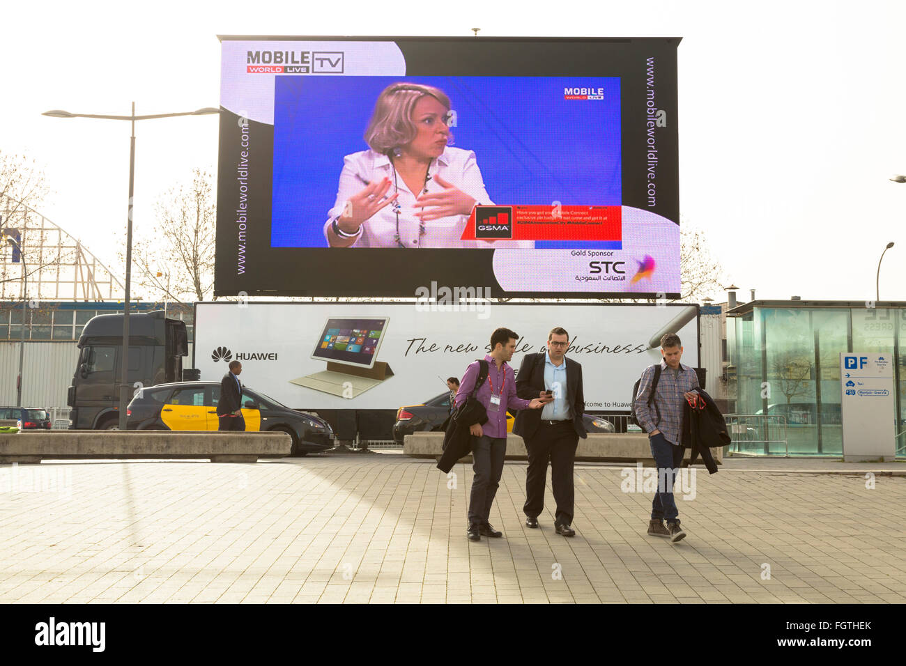 Barcelone, Espagne. Feb 22, 2016. Barcelone, Espagne. Feb 22, 2016. Premier jour de Mobile World Congress 2016, Fira de Barcelona la masse, L'Hospitalet de Llobregat, Barcelone la place Europa. © Joan Gosa Badia/Alamy Live News Crédit : Joan Gosa Badia/Alamy Live News Banque D'Images