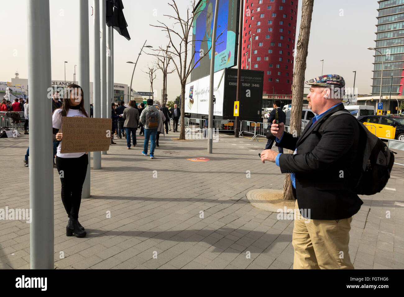 Barcelone, Espagne. Feb 22, 2016. Barcelone, Espagne. Feb 22, 2016. Premier jour de Mobile World Congress 2016, Fira de Barcelona la masse, L'Hospitalet de Llobregat, Barcelone la place Europa. © Joan Gosa Badia/Alamy Live News Crédit : Joan Gosa Badia/Alamy Live News Banque D'Images