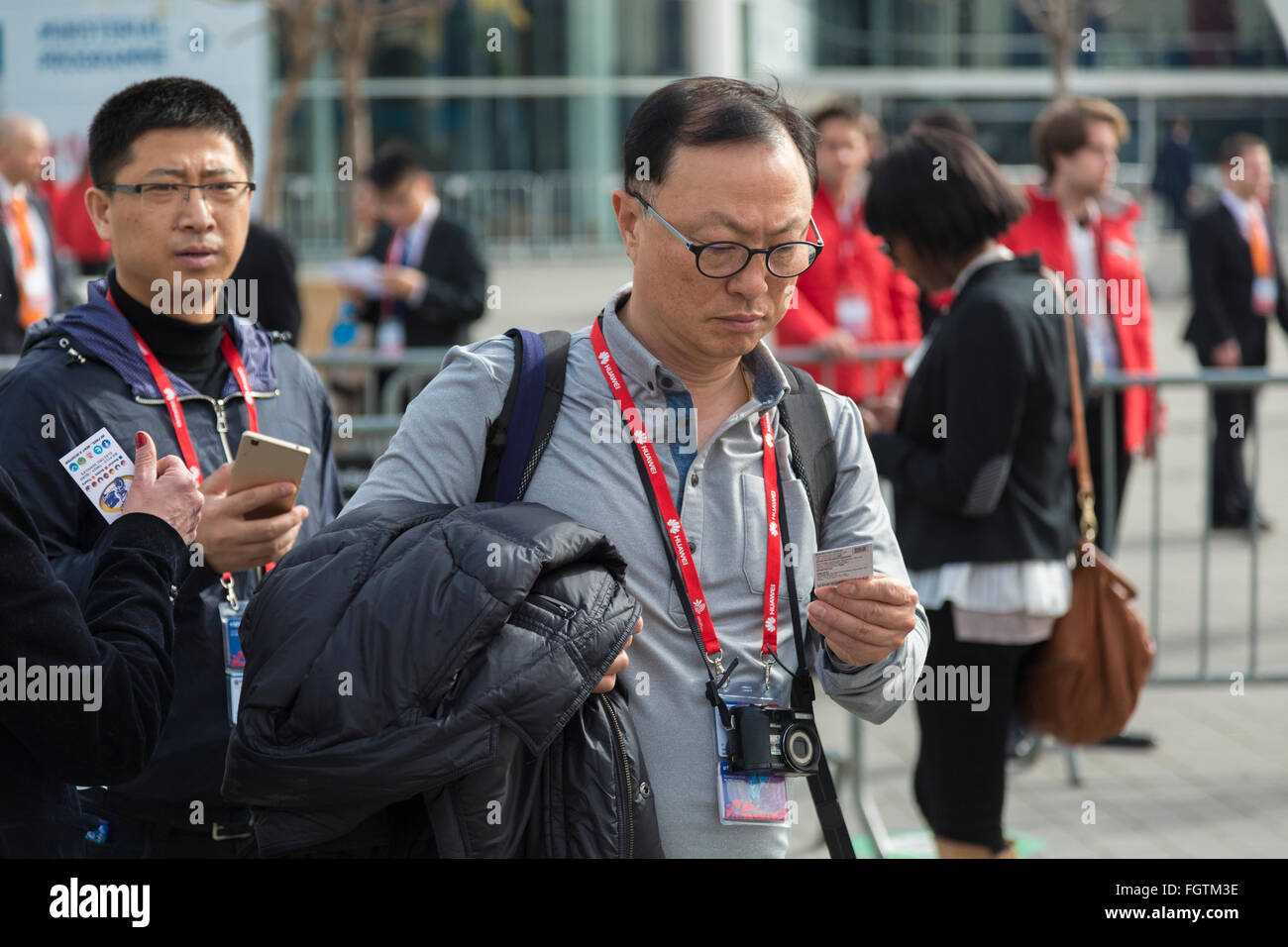 Barcelone, Espagne. Feb 22, 2016. Mobile World Congress 2016, Fira de Barcelona la masse, Joan Carles I Avenue, L'Hospitalet de Llobregat, Europa square Crédit : Joan Gosa Badia/Alamy Live News Banque D'Images