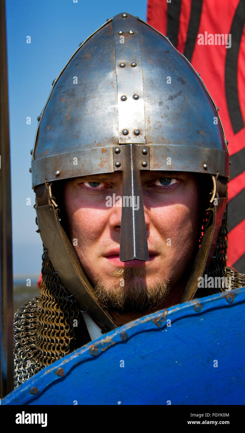Reconstitution Viking warrior sur Lindisfarne où le 'vrai' Vikings a  perquisitionné dans AD 793 Photo Stock - Alamy