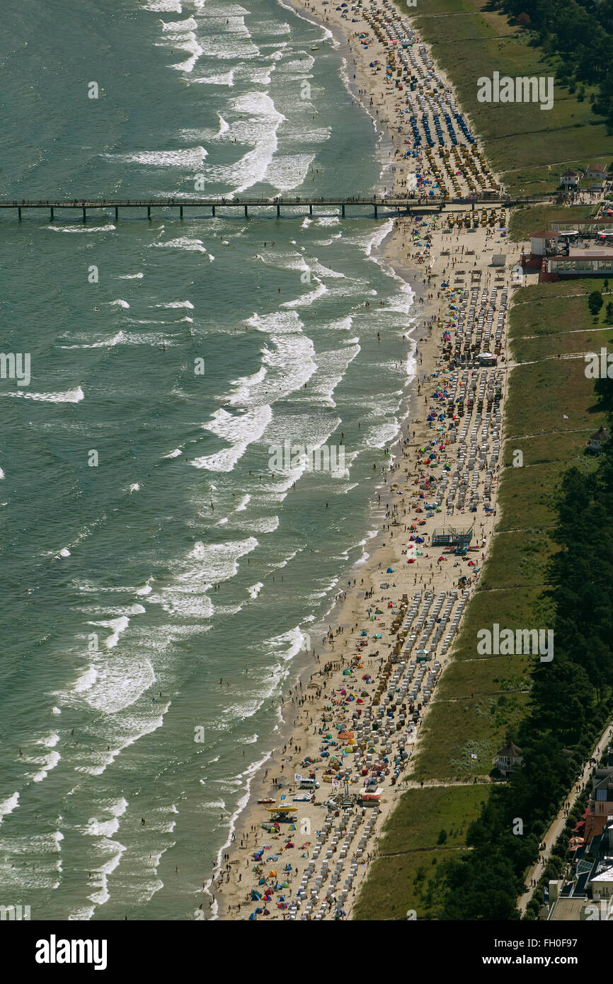 Vue aérienne, KDF Mauvais, Prora ancien balnéaire de la Kraft durch Freude nazie, avec une plage de sable fin, l'île de Ruegen BINZ, la mer Baltique, Banque D'Images