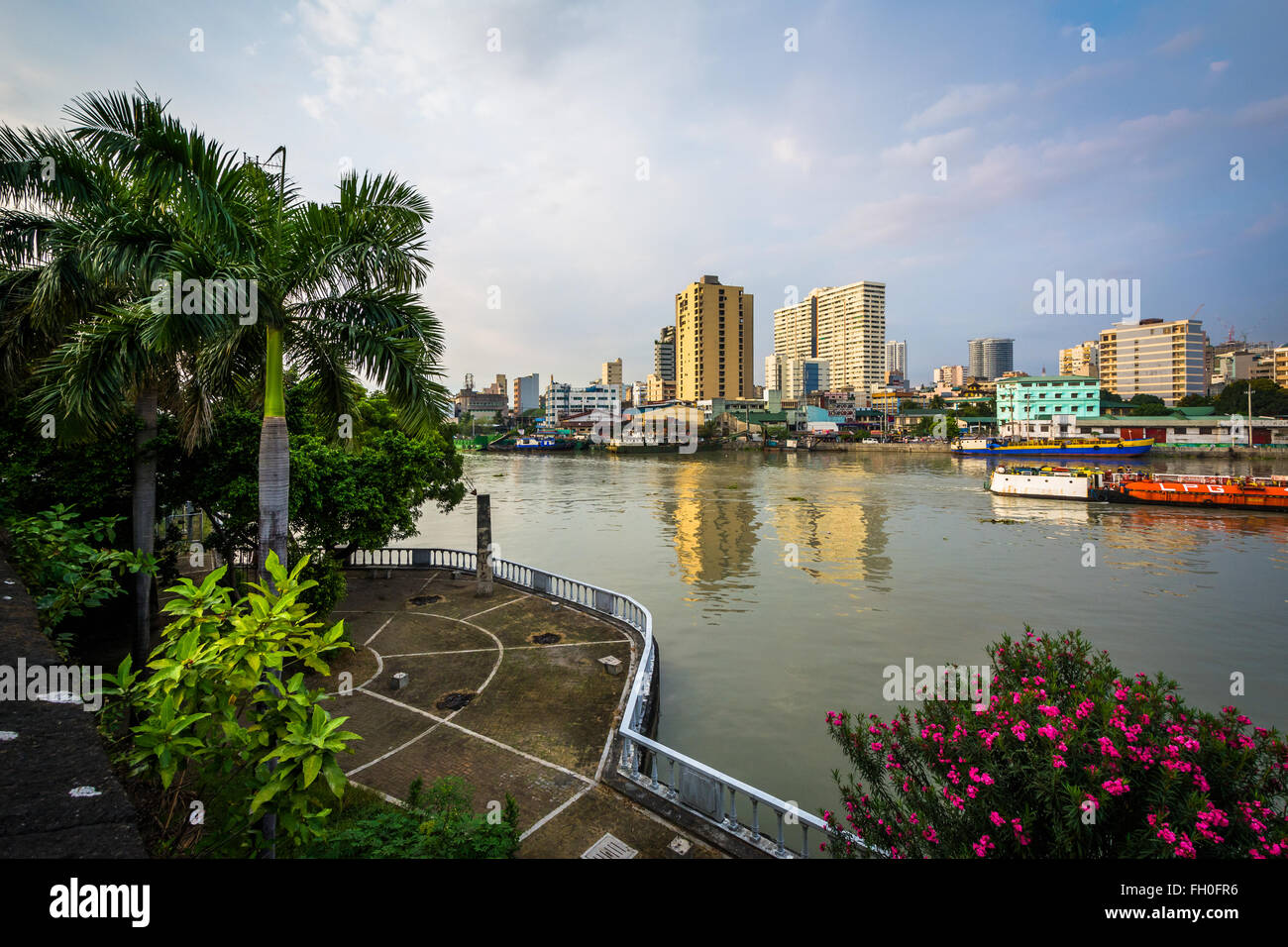 Vue de la rivière Pasig à Fort Santiago, dans Intramuros, Manille, Philippines. Banque D'Images
