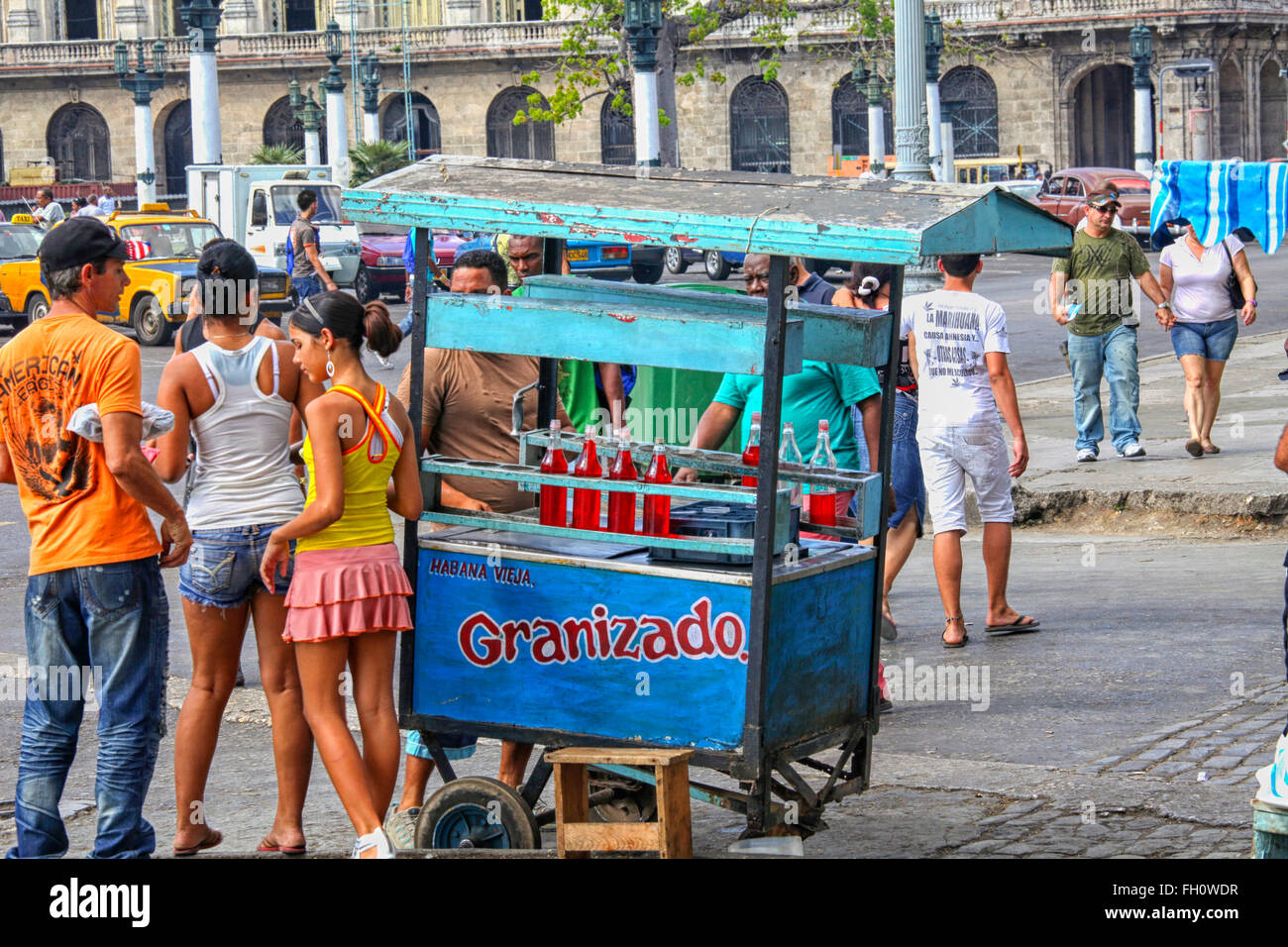 Stand du vendeur de glace dans les rues de La Havane à Cuba Banque D'Images