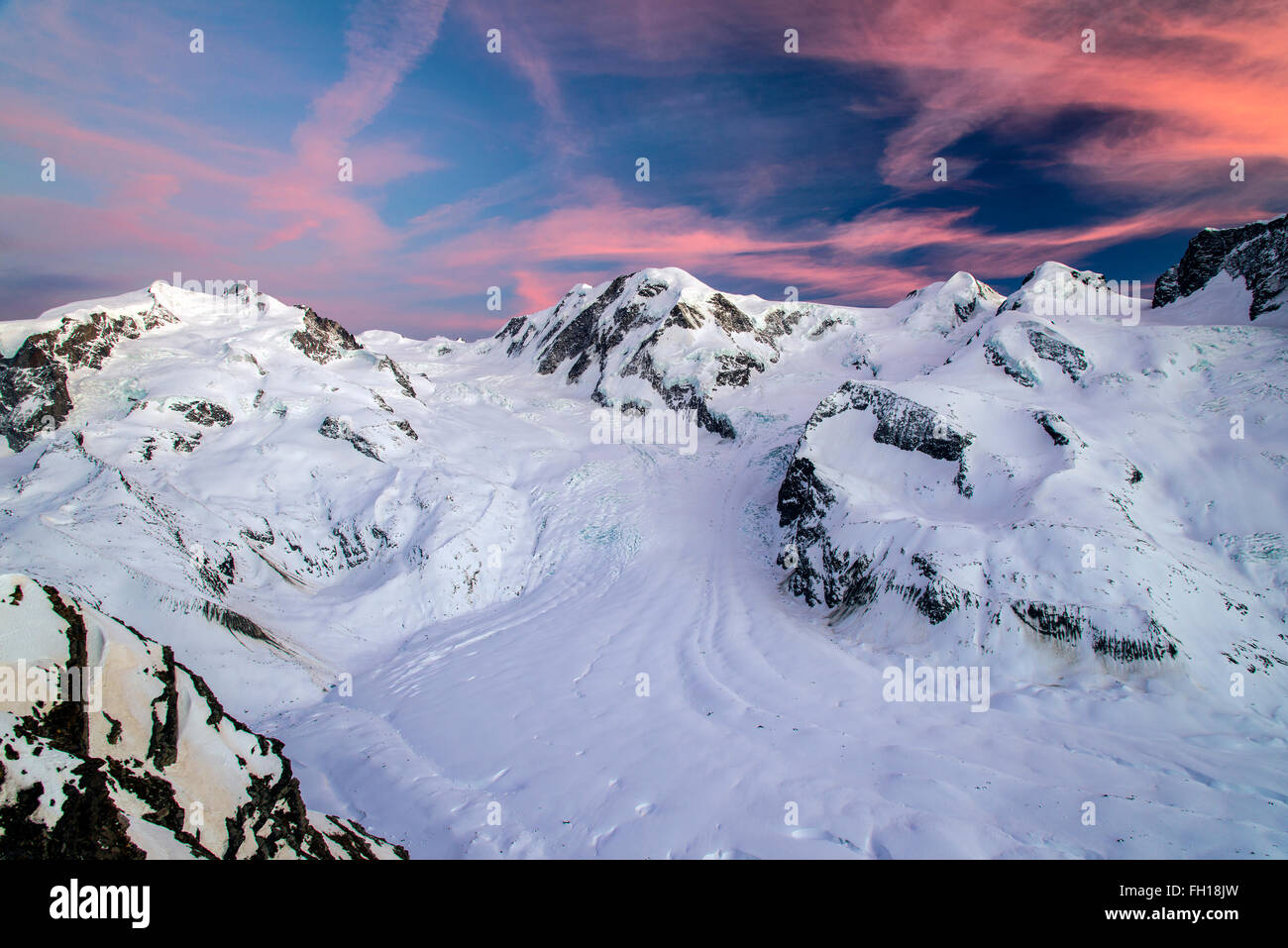 Coucher du soleil sur le Mont Rose et le glacier du Gorner, Zermatt, Valais ou Valais, Suisse Banque D'Images