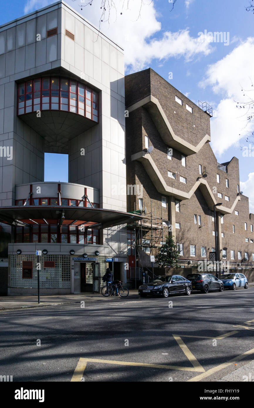 Maison Southwyck sur le Somerleyton Estate à Brixton a été conçu comme une barrière contre le bruit 1 Ringway, qui n'a jamais été construite. Banque D'Images