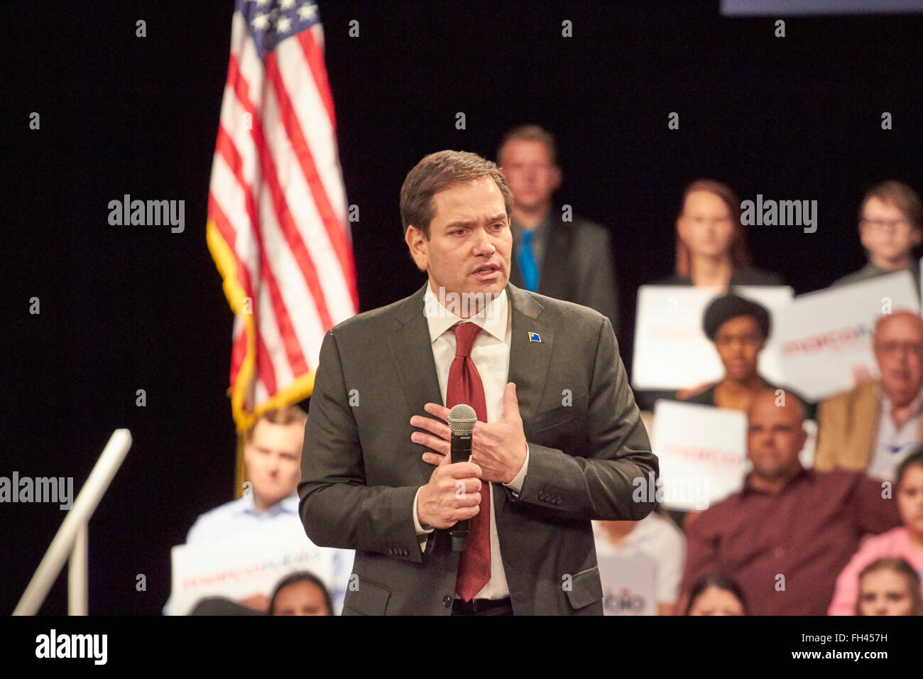 Las Vegas, Nevada, USA. 23 Février, 2016. Marco Rubio des campagnes pour la nomination présidentielle des républicains au Silverton Casino à Las Vegas. L'ARRIÈRE-PLAN. Crédit : Jennifer Mack/Alamy Live News Banque D'Images