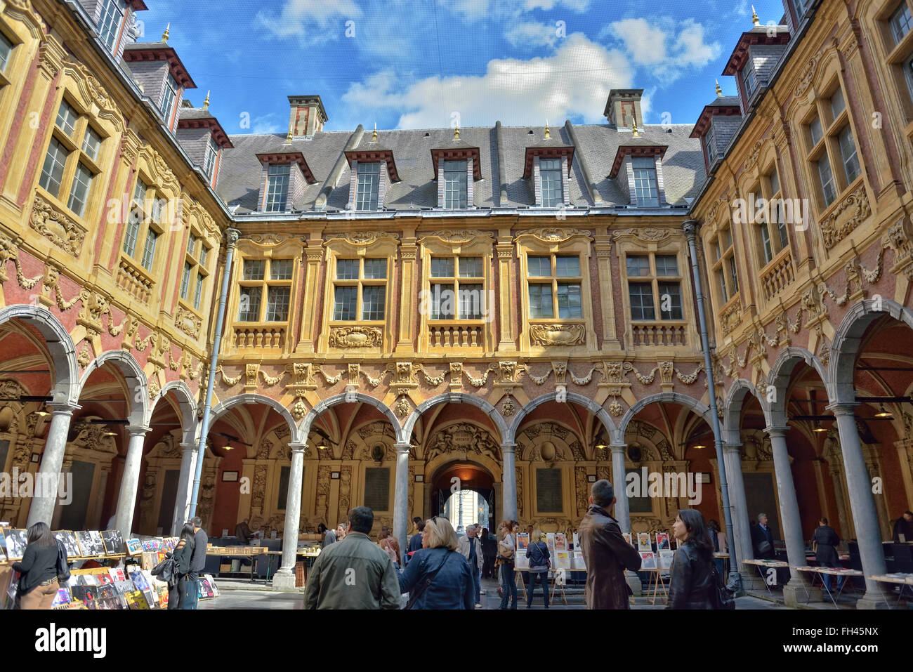 Vieilles Facades Lille Banque D Image Et Photos Alamy
