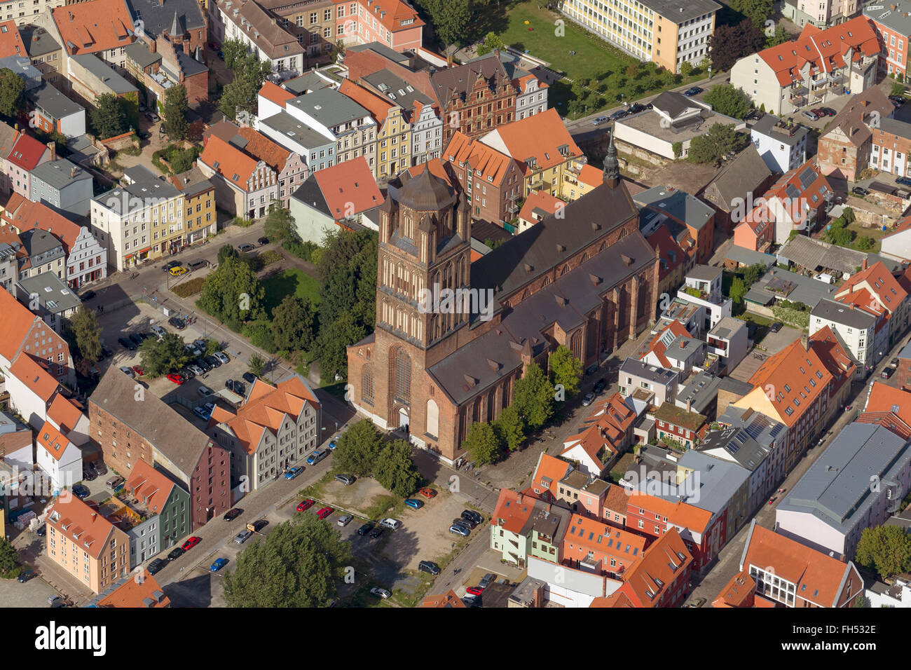 Vue aérienne, Stralsund, avec la vieille ville à douves île de Stralsund, Église Saint Nicolas, de la mer Baltique, Stralsund, Banque D'Images