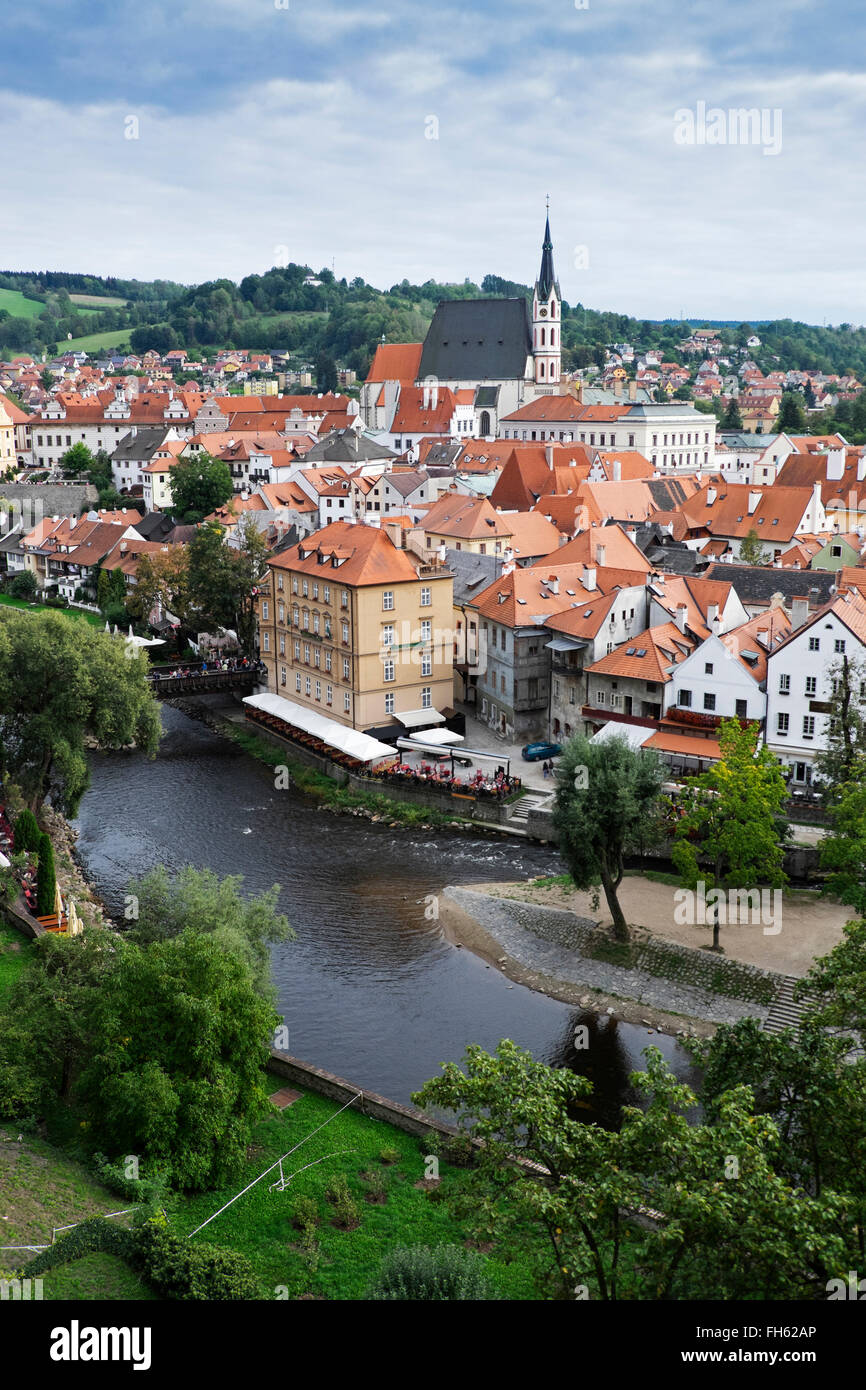 Scenic sommaire de Cesky Krumlov avec St Vitus en arrière-plan, République tchèque Replublic. Banque D'Images