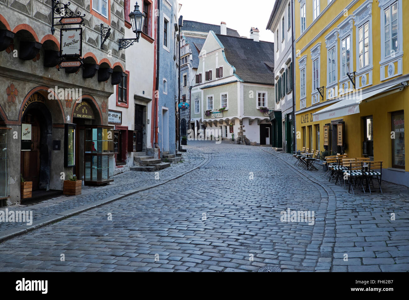 Cobblestone rue de ville et des bâtiments historiques, Cesky Krumlov, République tchèque Replublic. Banque D'Images