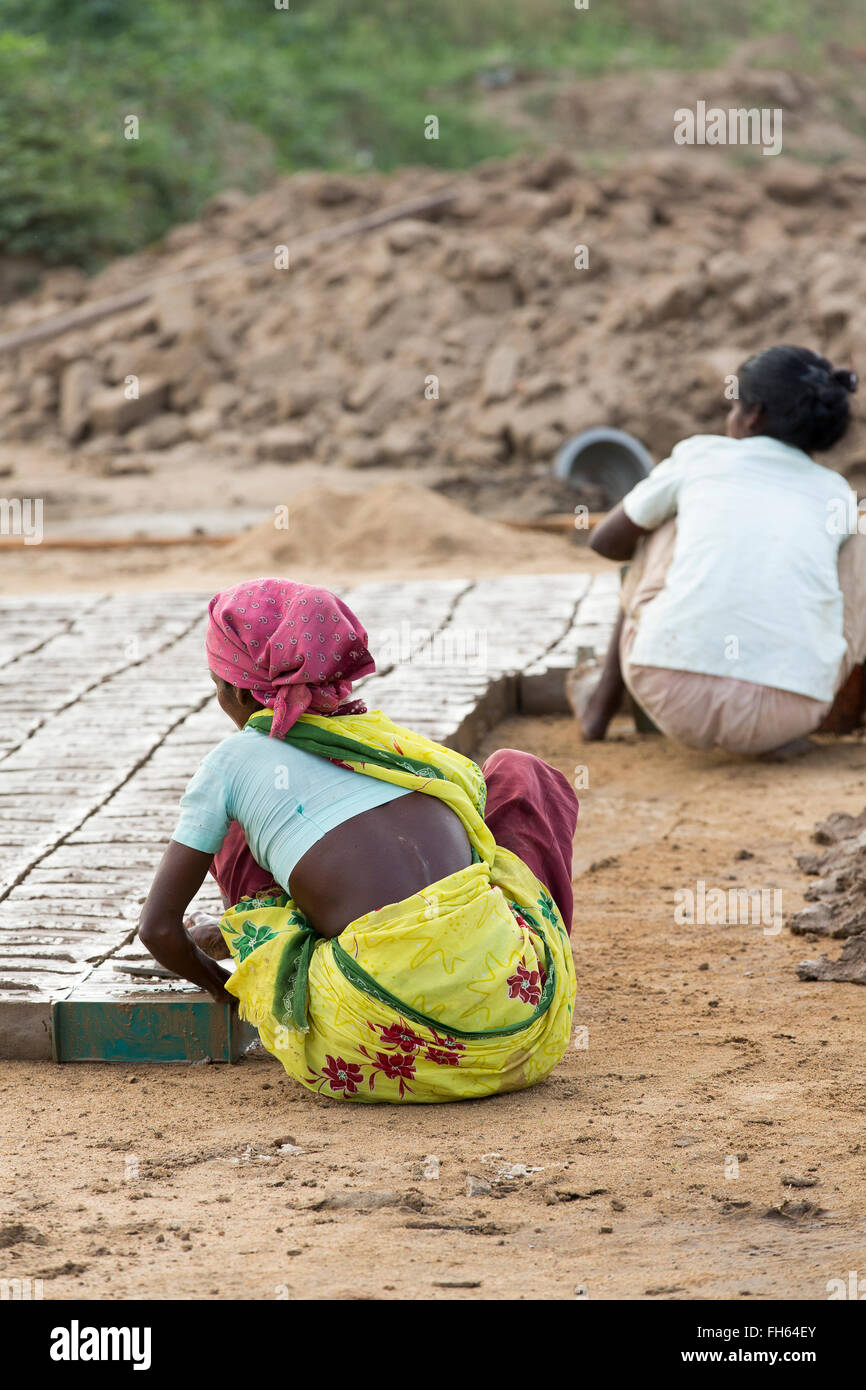 L'Inde, le Tamil Nadu, Pondichéry aera. La vie rurale dans les petits villages, la pauvreté Banque D'Images