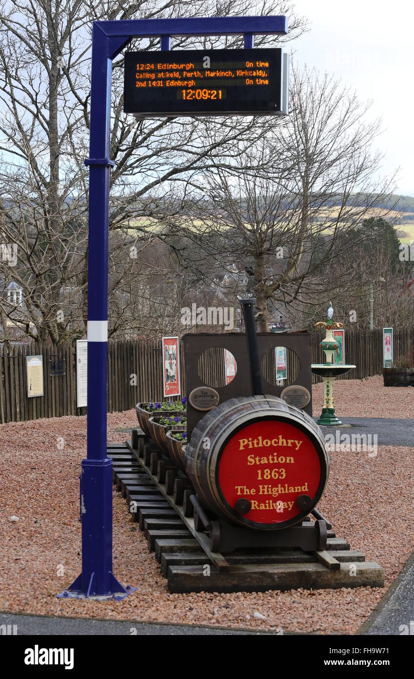 Train La gare de pitlochry ornementales ecosse février 2016 Banque D'Images