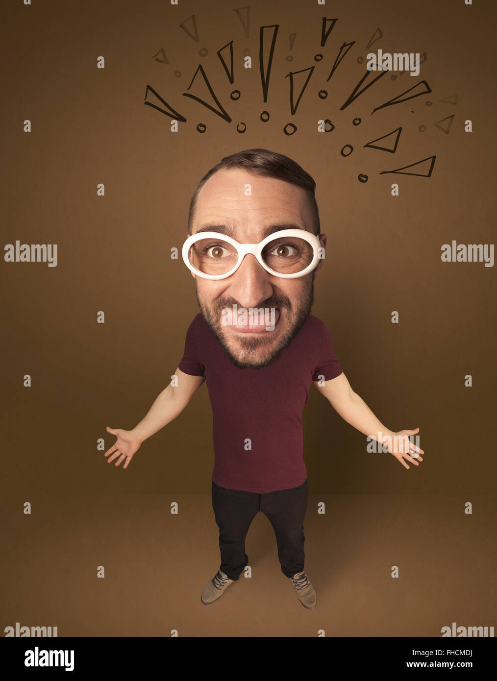 Grosse tête personne avec des points d'exclamation Photo Stock Alamy