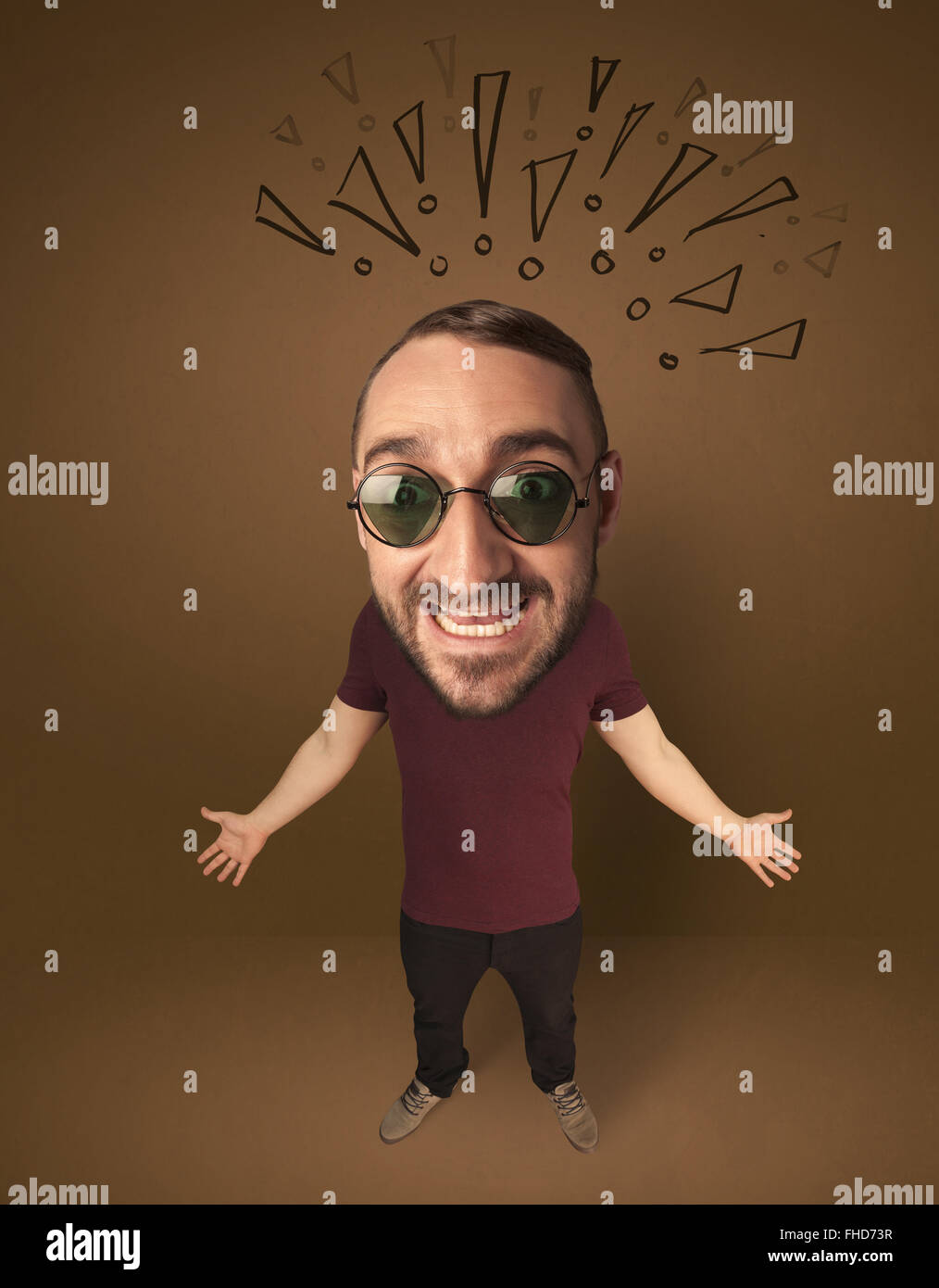 Grosse tête personne avec des points d'exclamation Photo Stock Alamy