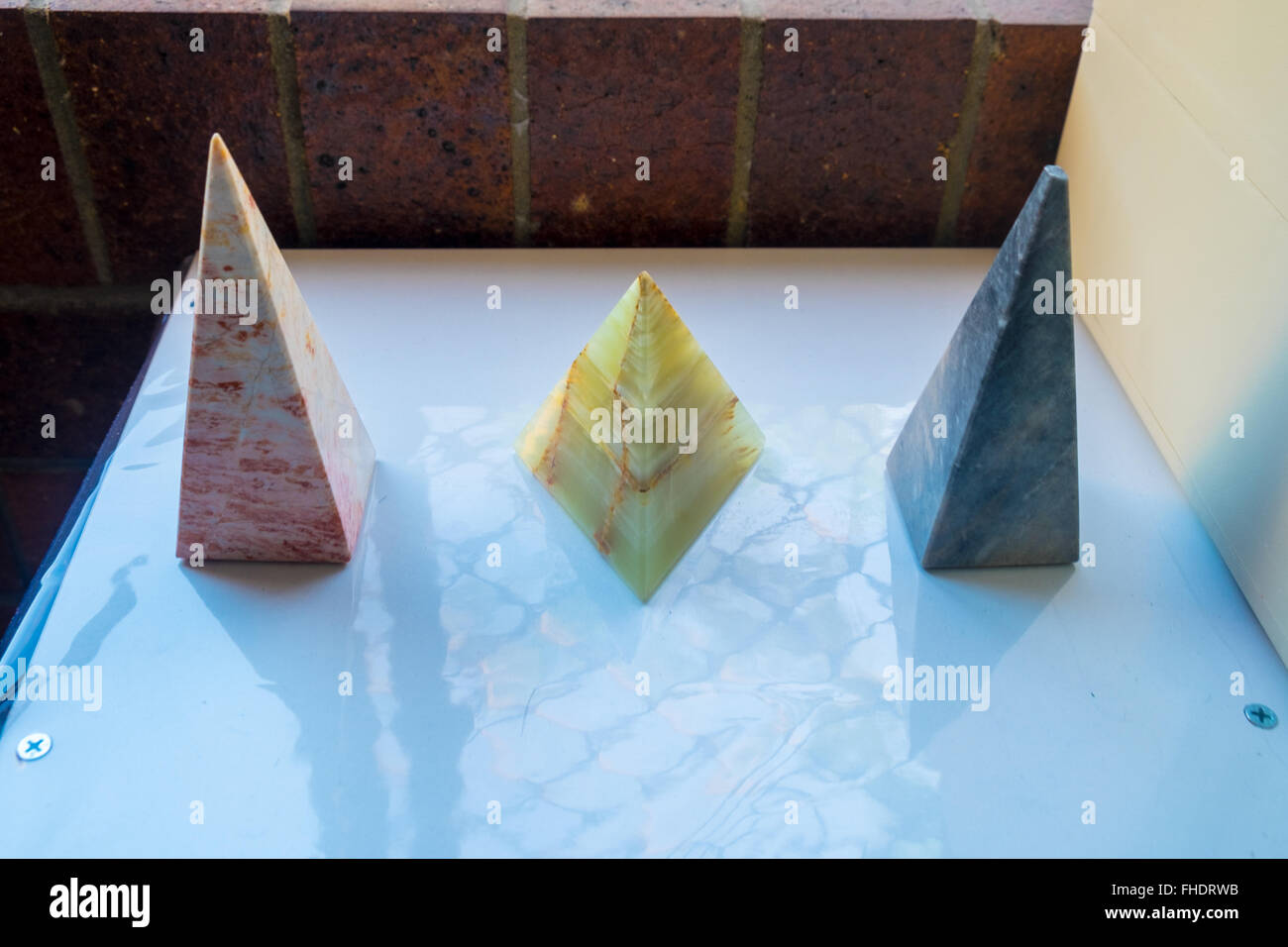 Trois pyramides de quartz Banque D'Images