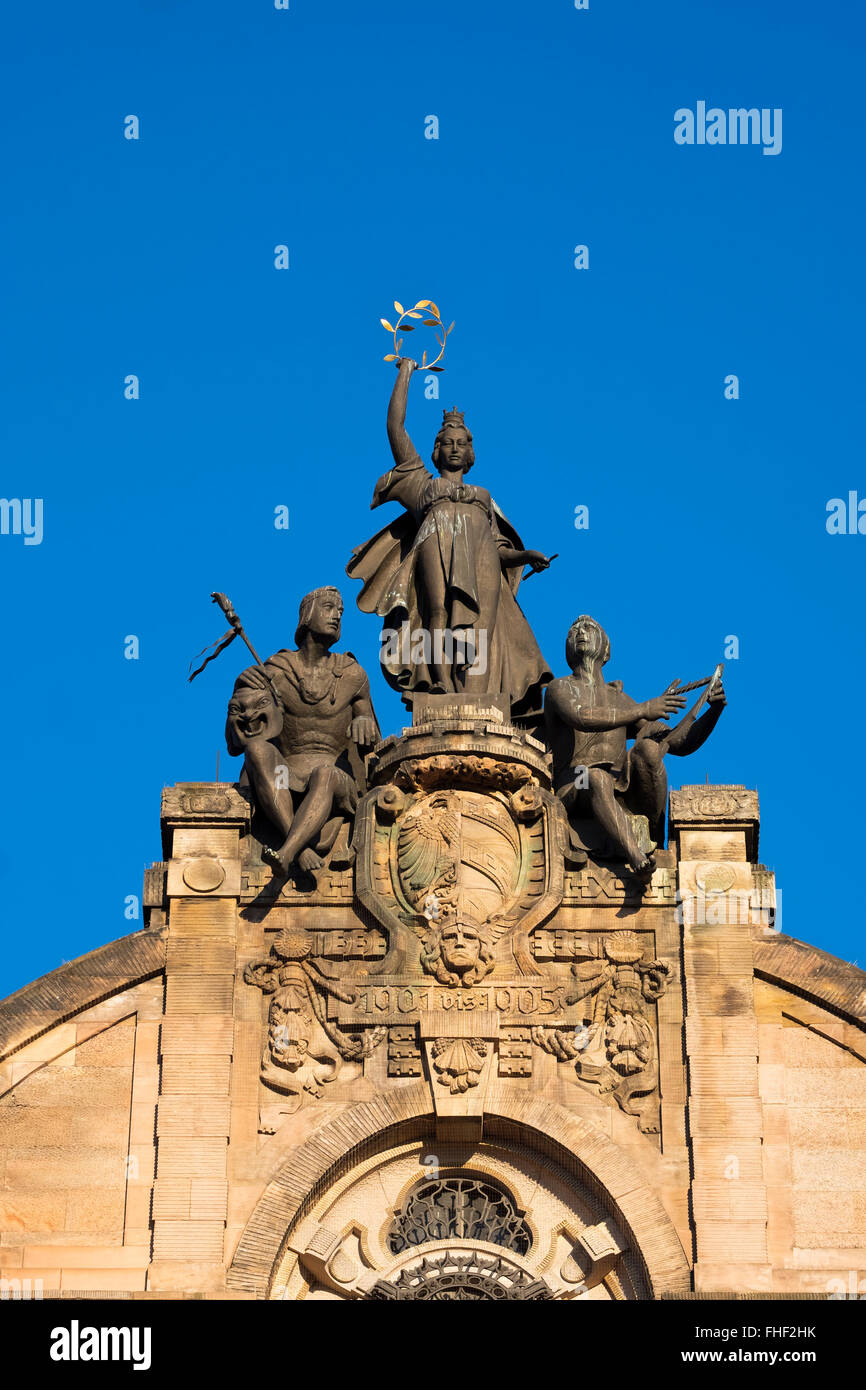 Groupe statue, drôle Noris Conseil et Meistersinger, Opera House, Nuremberg, Middle Franconia, Franconia, Bavaria, Germany Banque D'Images Groupe statue, drôle Noris Conseil et Meistersinger, Opera House, Nuremberg, Middle Franconia, Franconia, Bavaria, Germany Banque D'Images