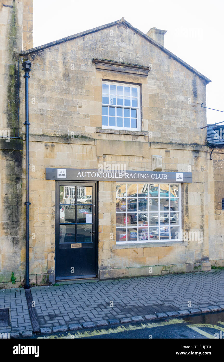 Course Automobile Club Boutique dans High Street Chipping Campden, Cotswolds Banque D'Images