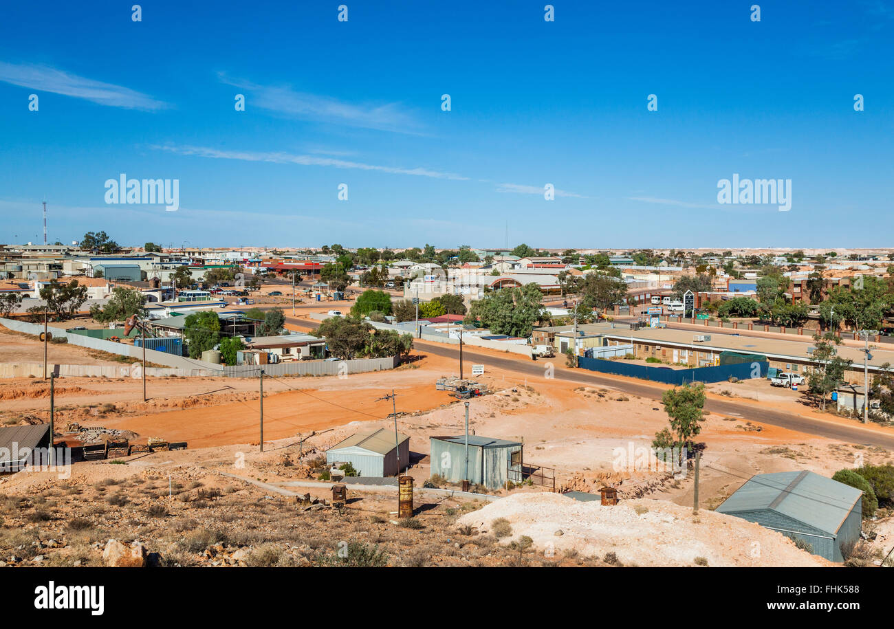 L'Australie, l'Australie, l'Outback, Coober Pedy, vue de la ville minière de l'opale isolés Banque D'Images