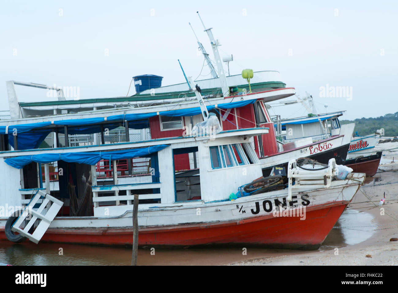 Le Brésil, l'Amazonie brésilienne, Para, la rivière Tapajos, Alter do Chao, Amazon river boats Banque D'Images
