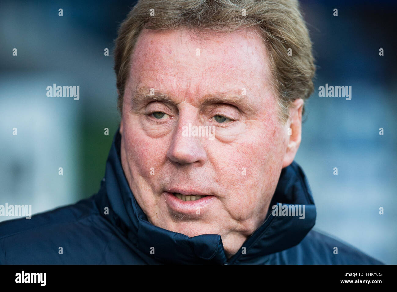 QPR manager, Harry Redknapp, regarde son côté, prenez sur Burnley à Loftus Road, 6 décembre 2014. Banque D'Images