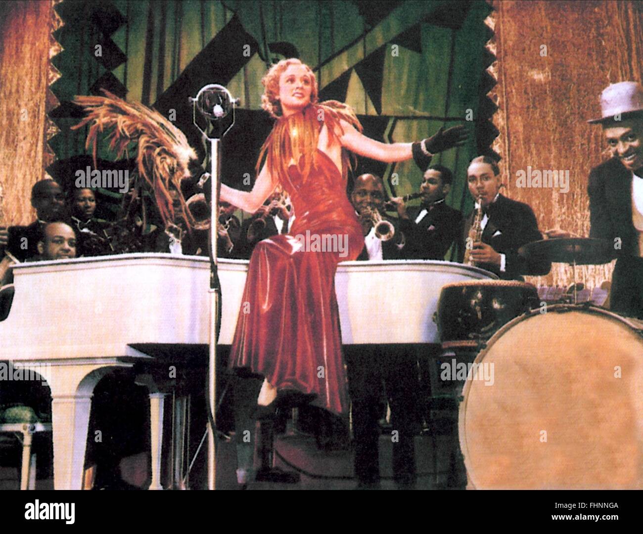 DIANA WYNYARD CAVALCADE (1933) Banque D'Images