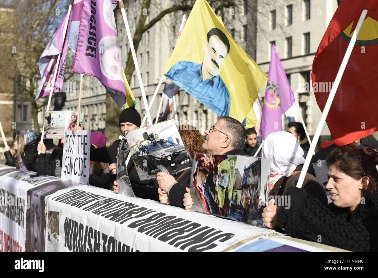 Manifestation devant le peuple kurde Downing Street, London, UK. 10 Février, 2016. Banque D'Images