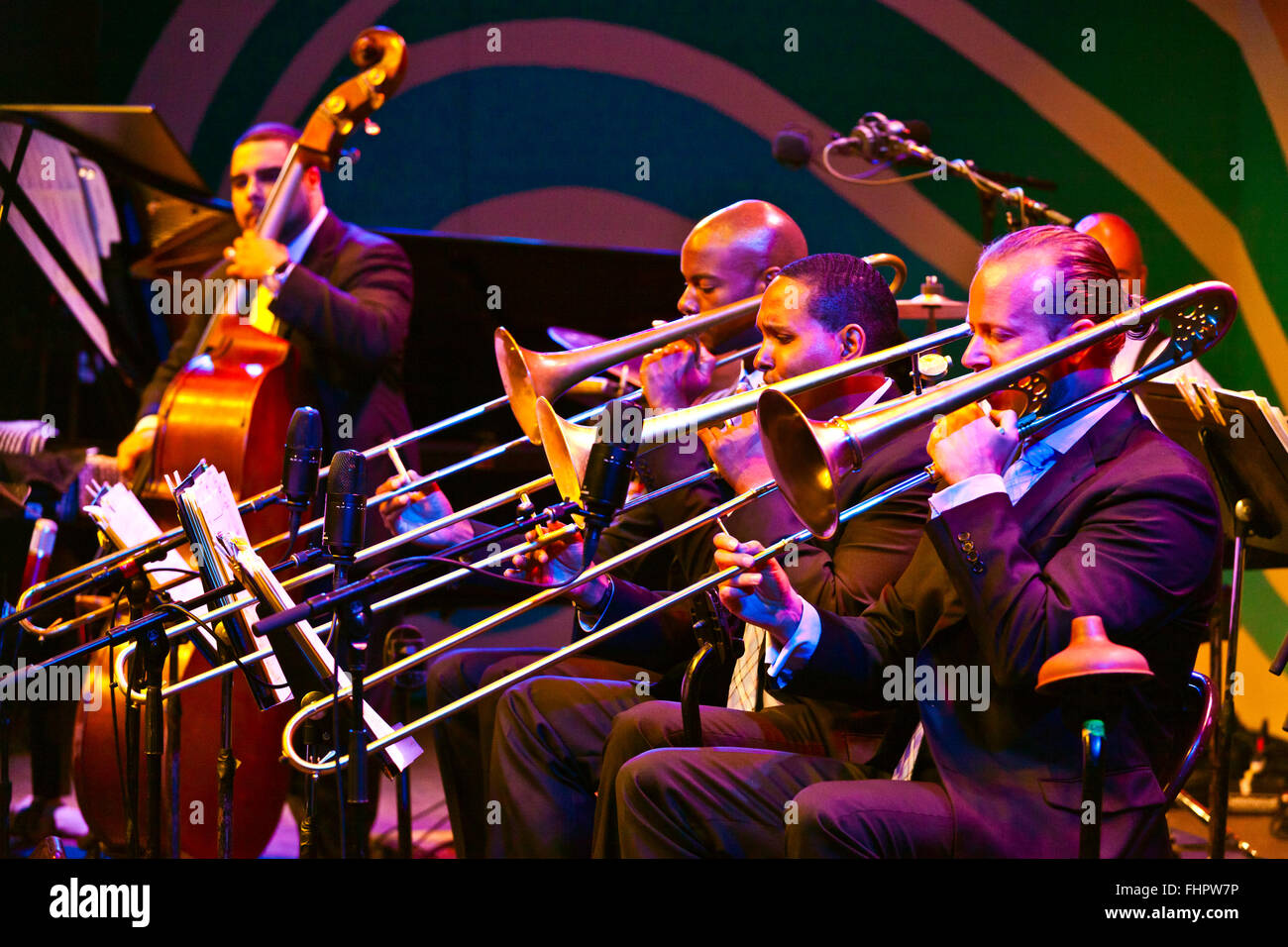 Wynton Marsalis et le Lincoln Center Orchestra effectuer lors du 58e Festival de Jazz de Monterey, Californie Banque D'Images