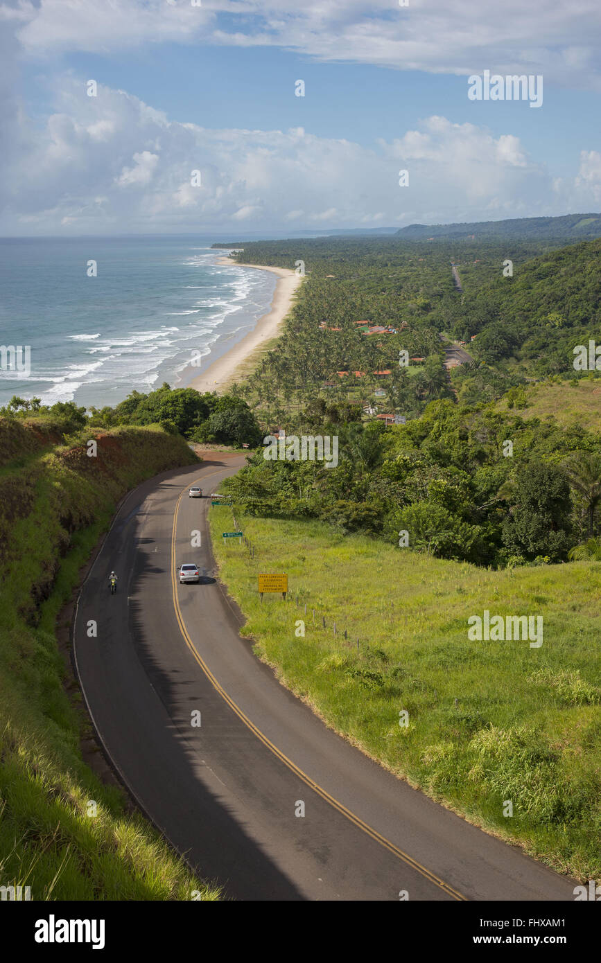 Vue de la BA-001 sur la montée de Sierra Grande - Barra Beach en bas de l'Sergi - vue depuis la mi Banque D'Images