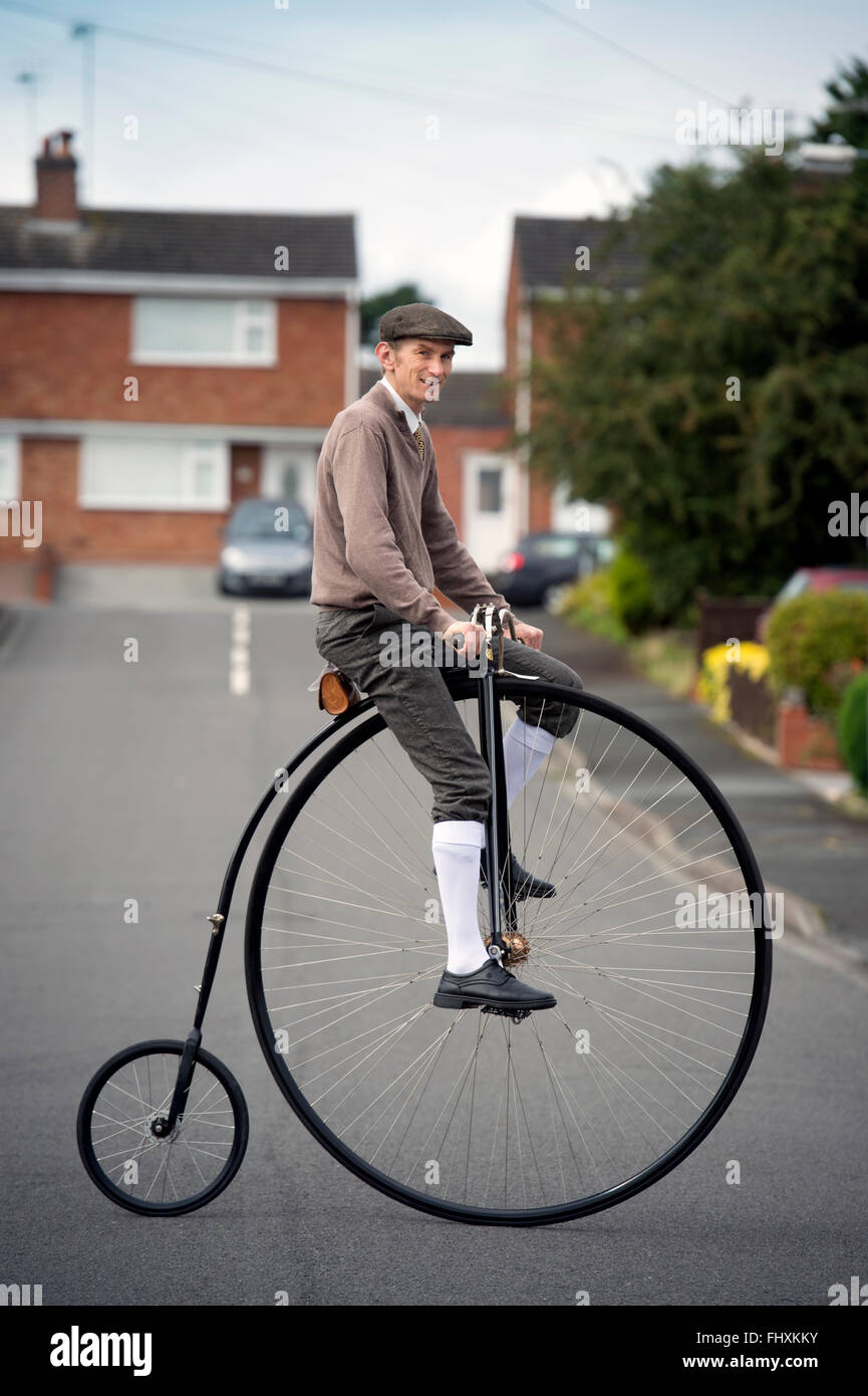 Le Penny Farthing enthusiast Dave Preece de Worcester UK Banque D'Images