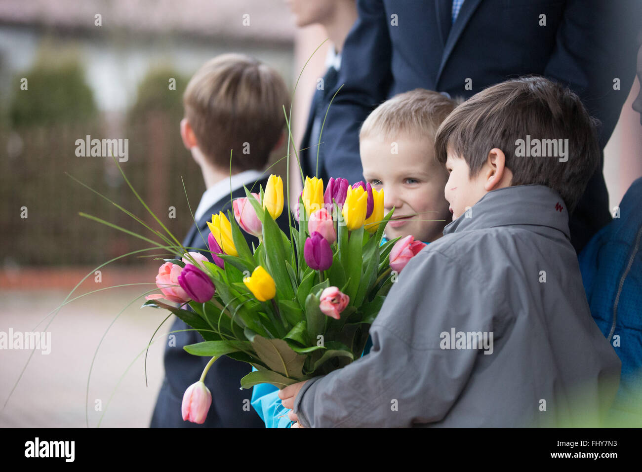 Jozefow, Pologne. 26 Février, 2016. Le Premier ministre polonais Beata Szydlo visité de grandes familles et discuté le programme 500 + le 26 février 2016 à Jozefow, Pologne. Credit : MW/Alamy Live News Banque D'Images