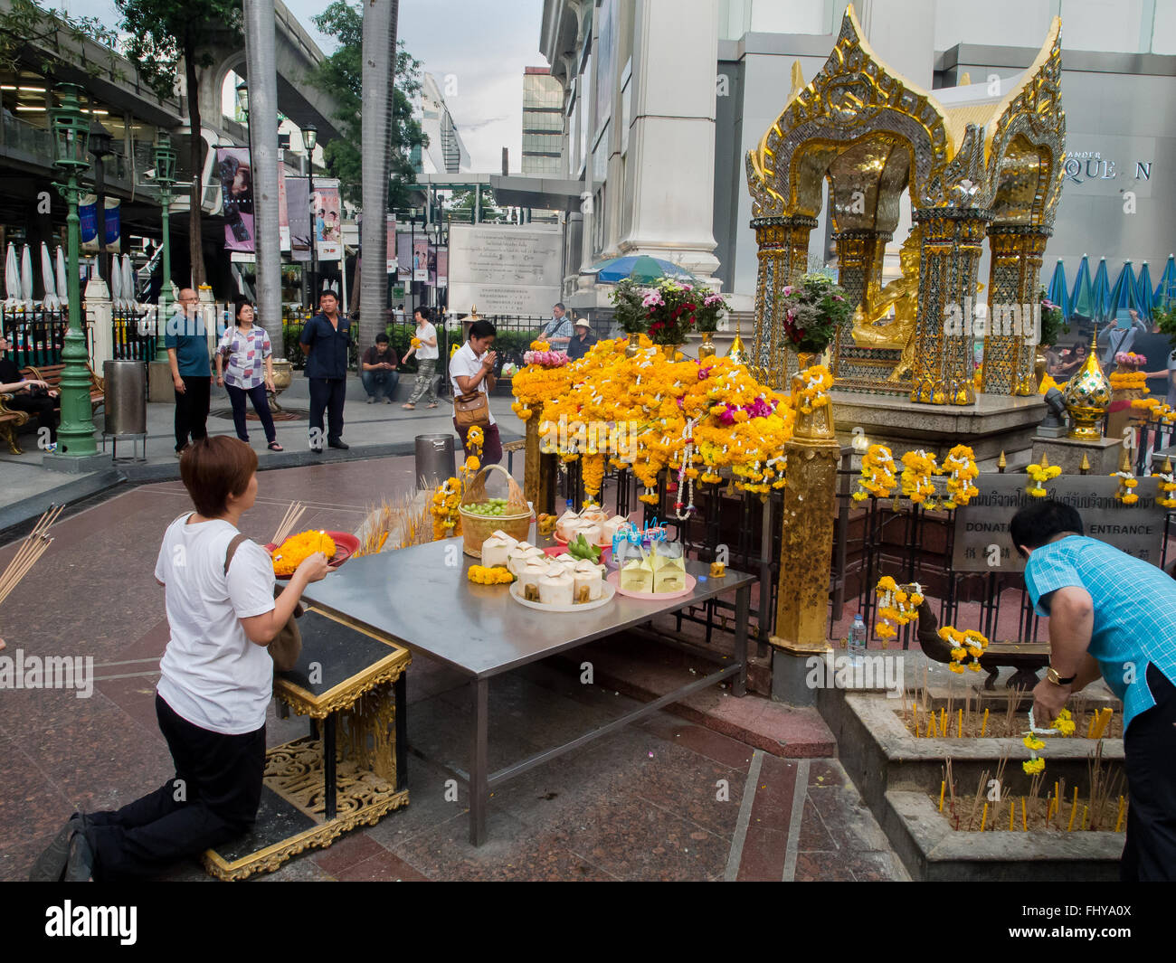 Sanctuaire d'Erawan 4 jours après l'attentat en août 2015 Banque D'Images