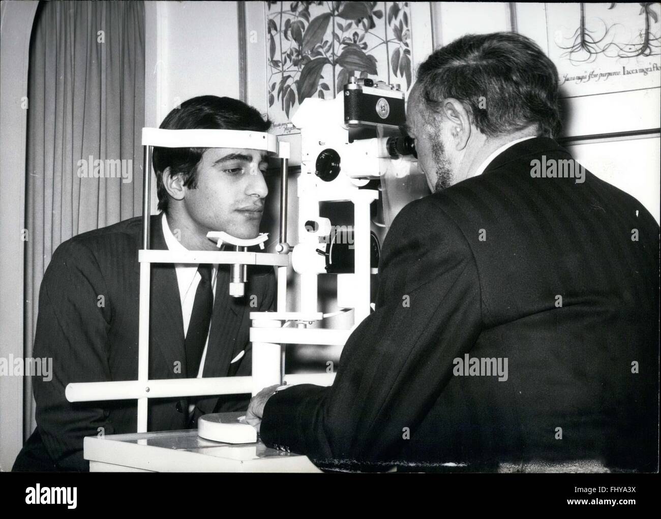 1969 - Photo n'est Alexander Onassis, fils de magnat pétrolier grec Aristote Onassis, qu'il aura un examen d'oeil à Munich. © Keystone Photos USA/ZUMAPRESS.com/Alamy Live News Banque D'Images