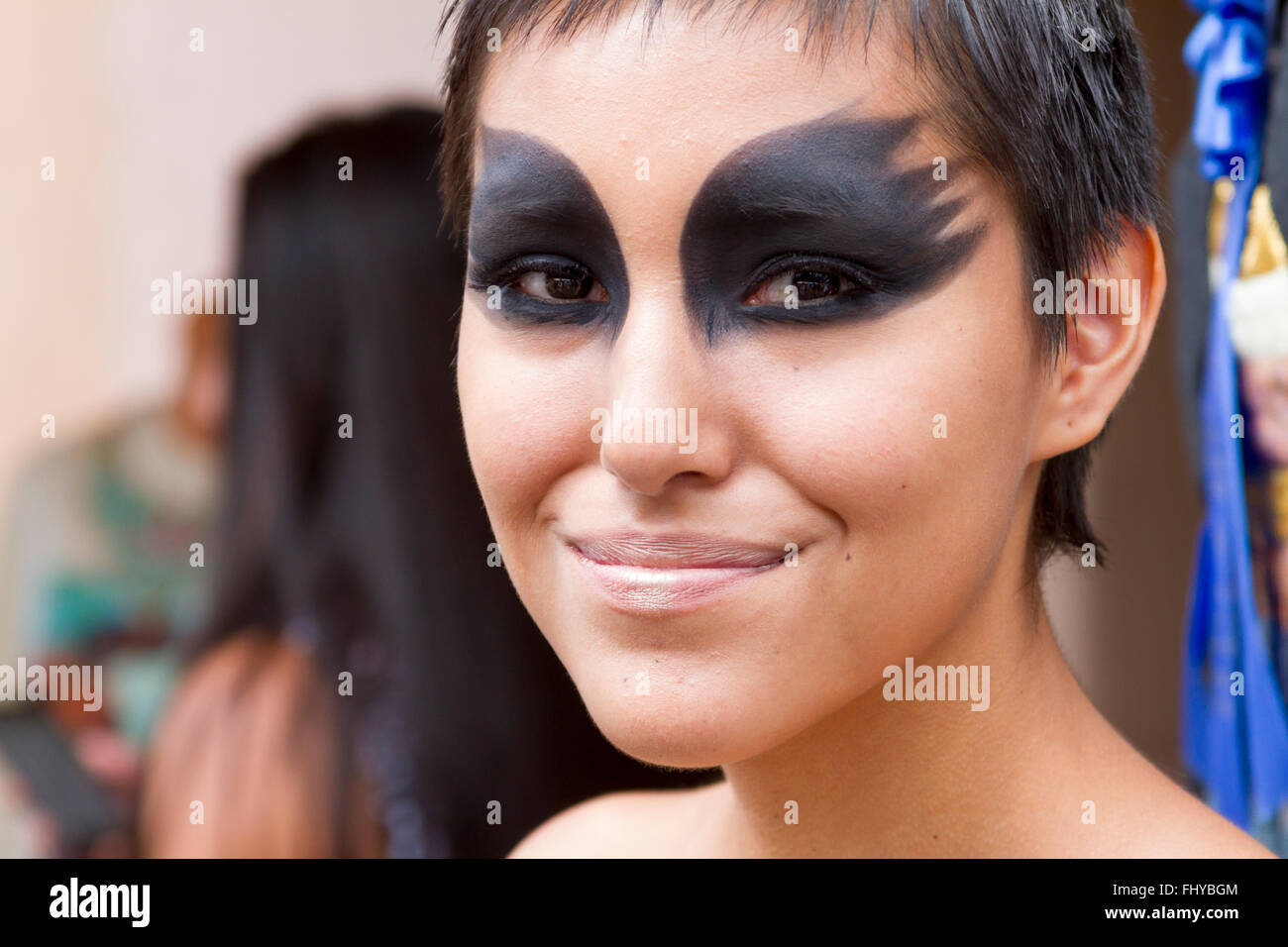 Le marché indien de Santa Fe Native American Fashion show 'costume moderne WAIA' Le sud-ouest de l'Association for Indian Arts Nouveau Mexique Banque D'Images