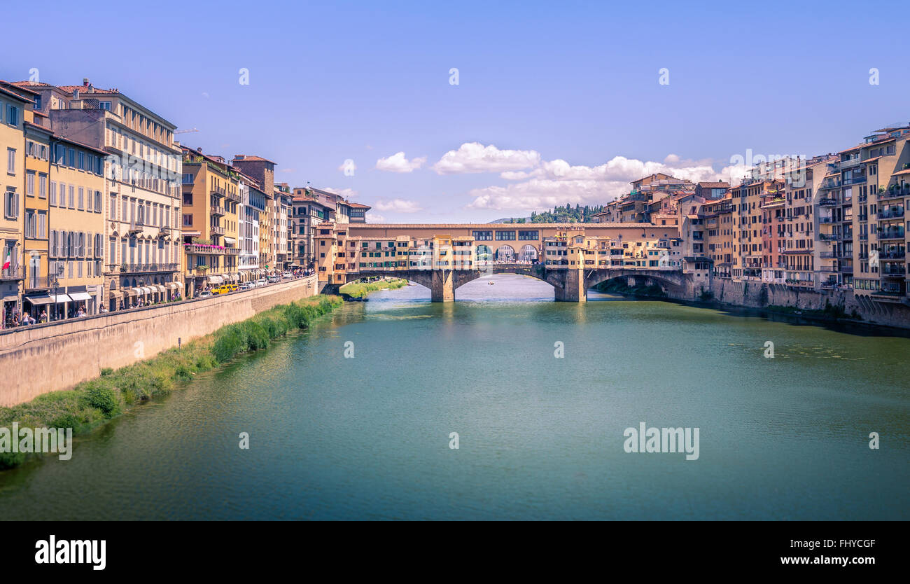 Célèbre pont Ponte Vecchio et l'Arno à Florence, Italie Banque D'Images