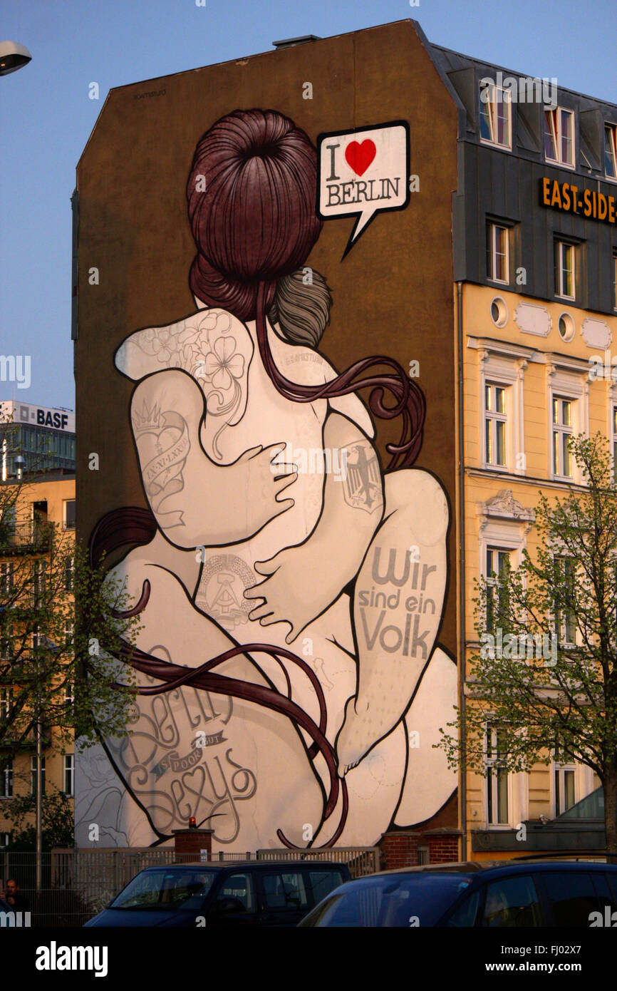 Un Wandbild Grafitty/ Hausfassade 'J'aime Berlin', Berlin-Friedrichshain. Banque D'Images
