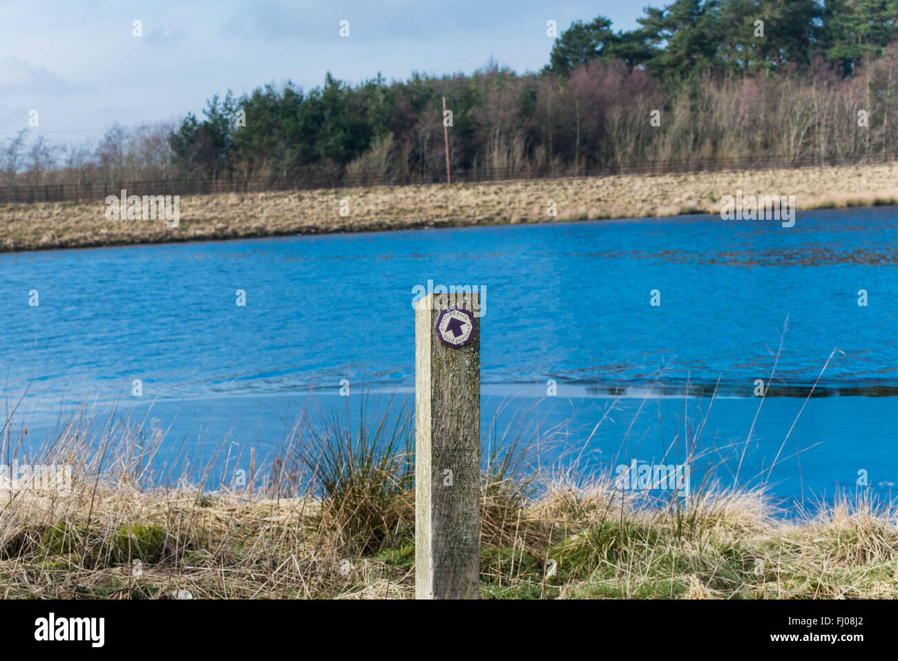 Réservoir d'Harperrig pentlands hill walking route sign Banque D'Images