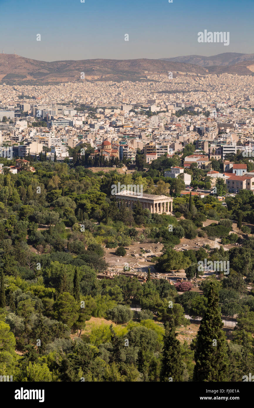 Athènes, Attique, Grèce. Le Doric Temple d'Héphaïstos - ou Hephaisteion, ou Hephesteum - à l'Agora. Vu de l'Acropole Banque D'Images