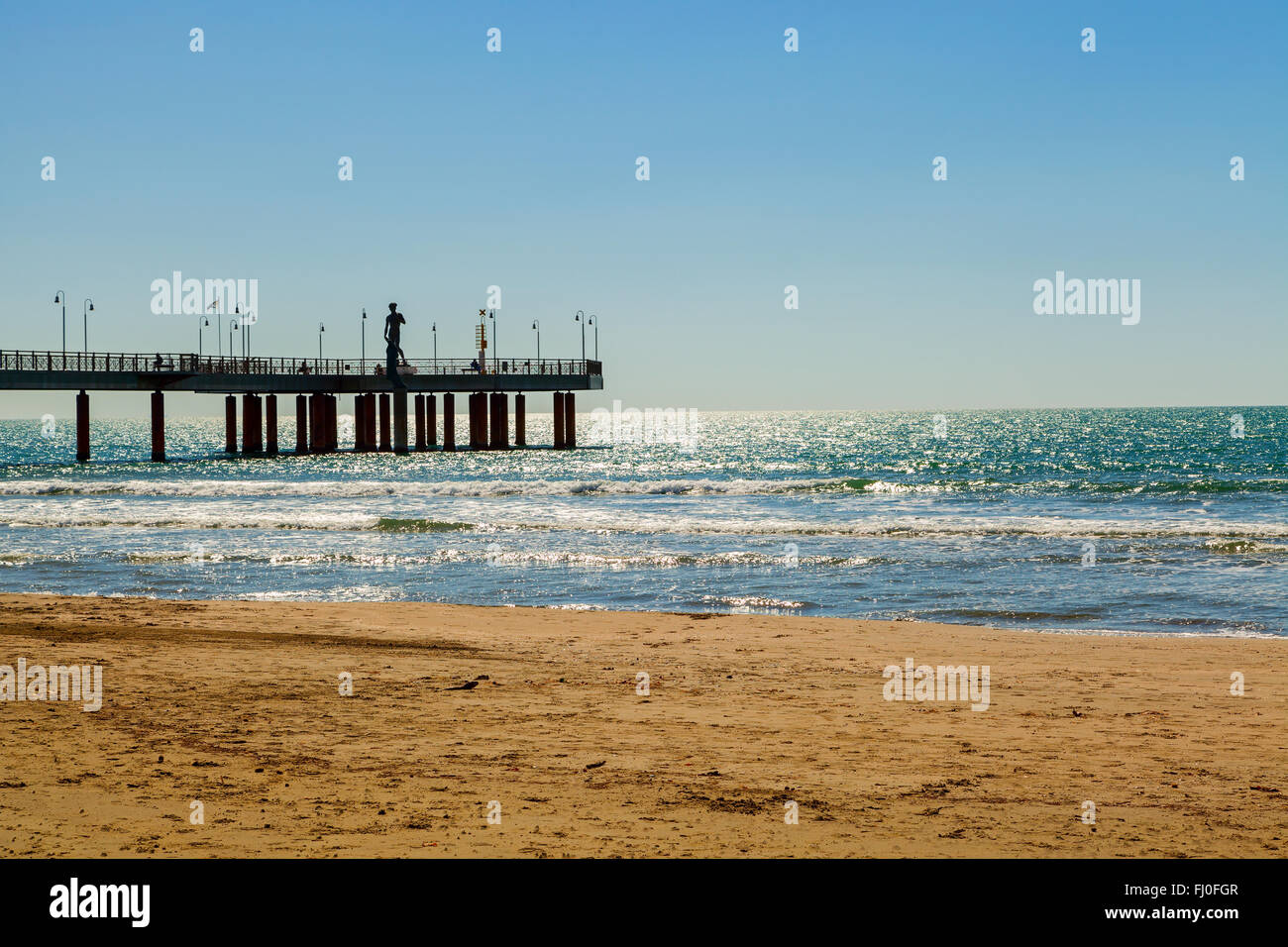 Tonfano pier vue sur la plage Banque D'Images