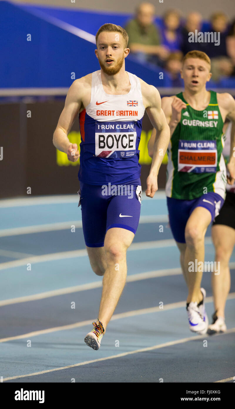 EIS Sheffield, Sheffield, Royaume-Uni. Feb 27, 2016. La piscine d'Athlétisme le premier jour. Alex dans le Boyce 400m chauffe. Credit : Action Plus Sport/Alamy Live News Banque D'Images