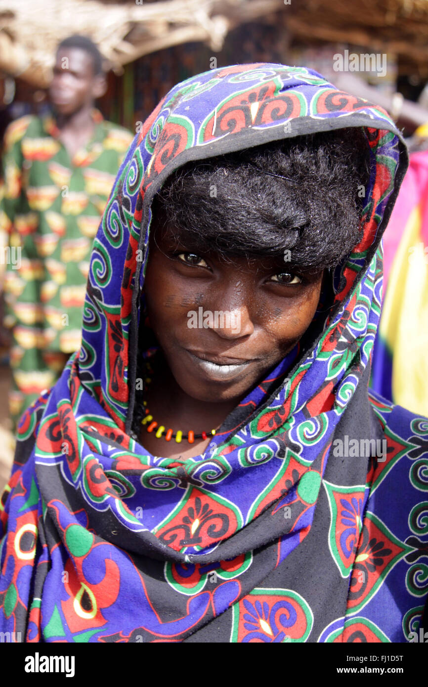 Portrait d'une belle fille Peul à Gorom Gorom , Burkina Faso Banque D'Images