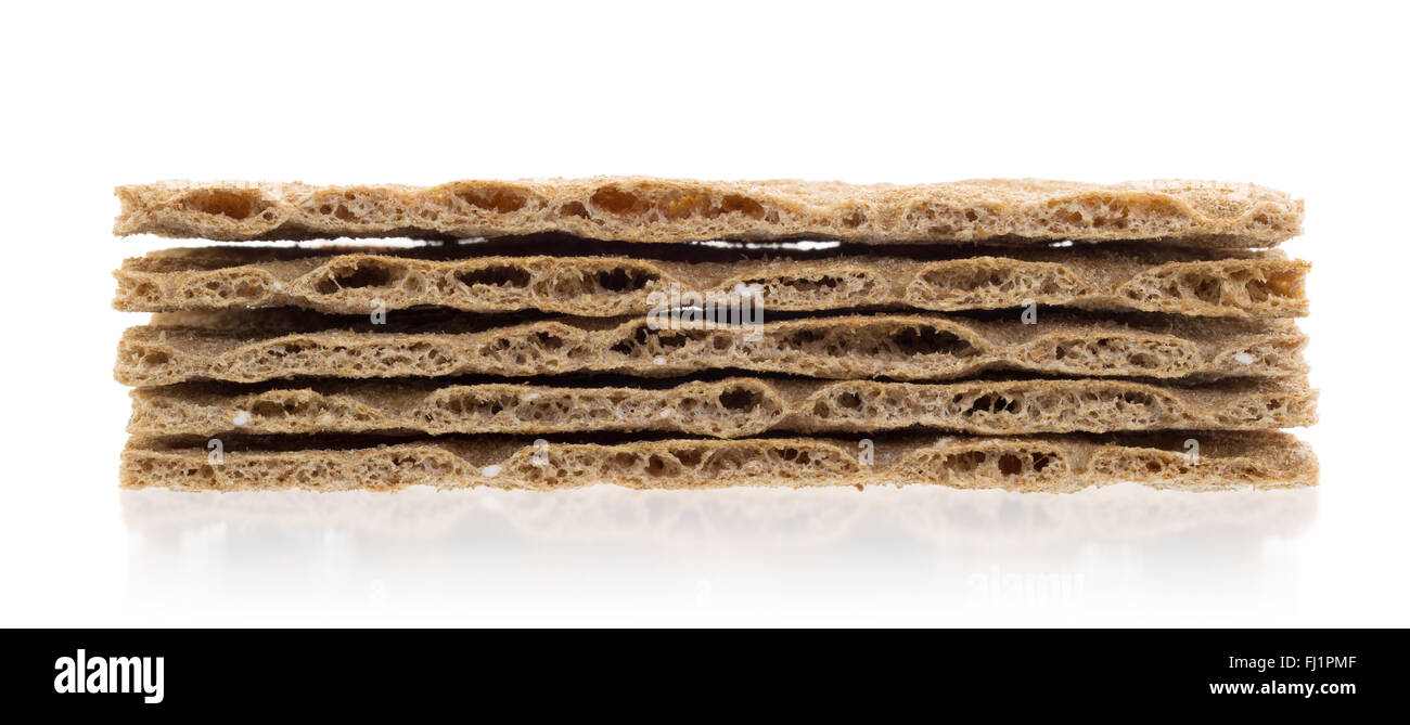 Pile de crackers (petit-déjeuner) isolé sur fond blanc Banque D'Images