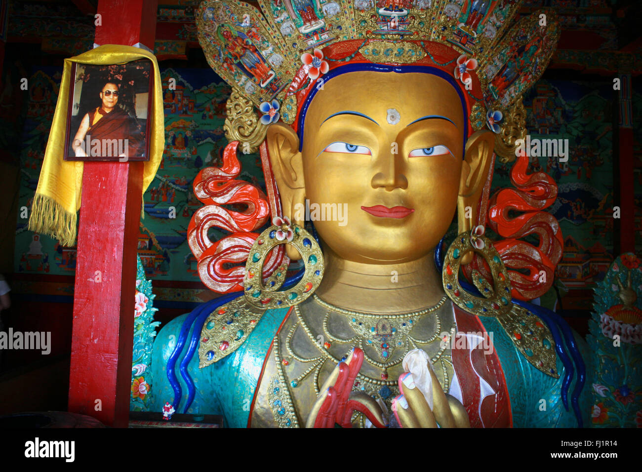 Statue de Bouddha Maitreya Bouddha futur / monastère Thiksey au Ladakh , , Inde Banque D'Images