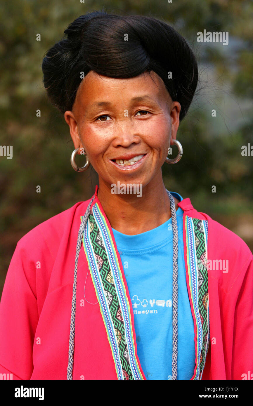 Femme de la tribu Yao dans Longsheng, Chine Banque D'Images