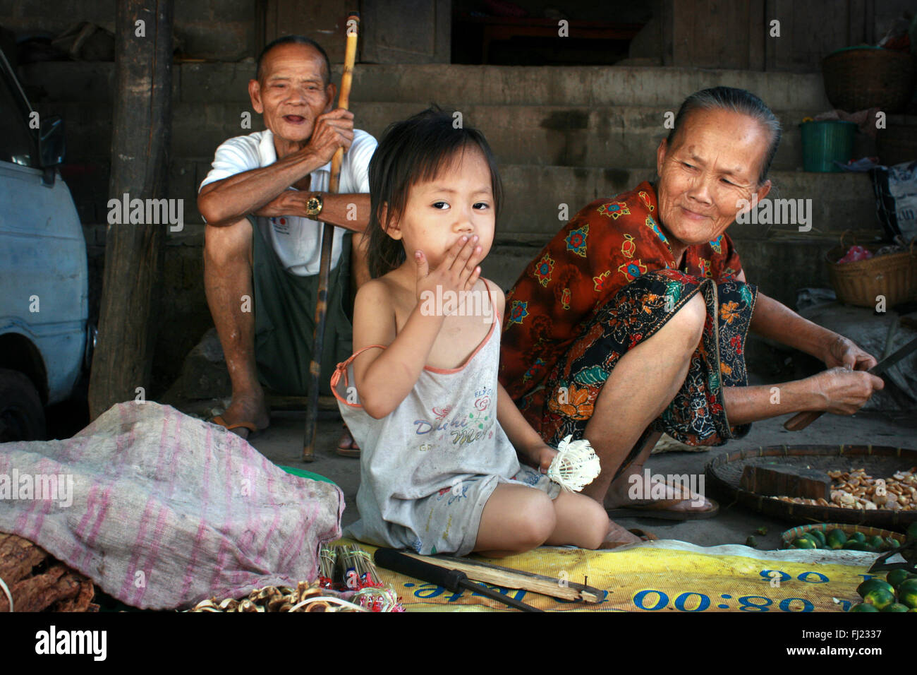 Magnifique portrait de famille laotienne , Laos Banque D'Images